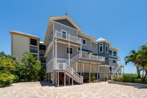 Oceanview Luxury: Sunset Views, Pool, Beach Access